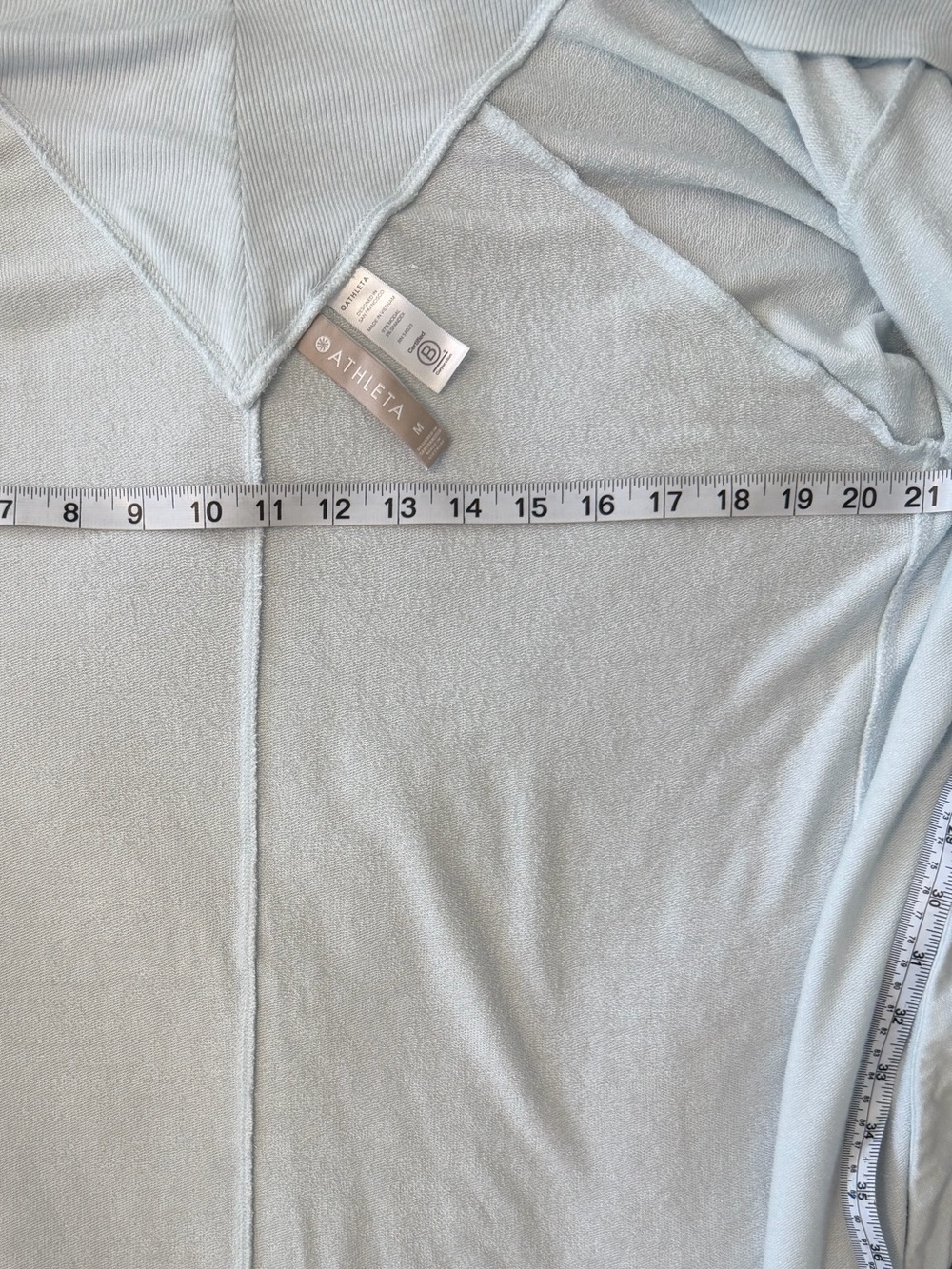 Athleta Nirvana Wear Two Ways Wrap Size Medium - Picture 7 of 11